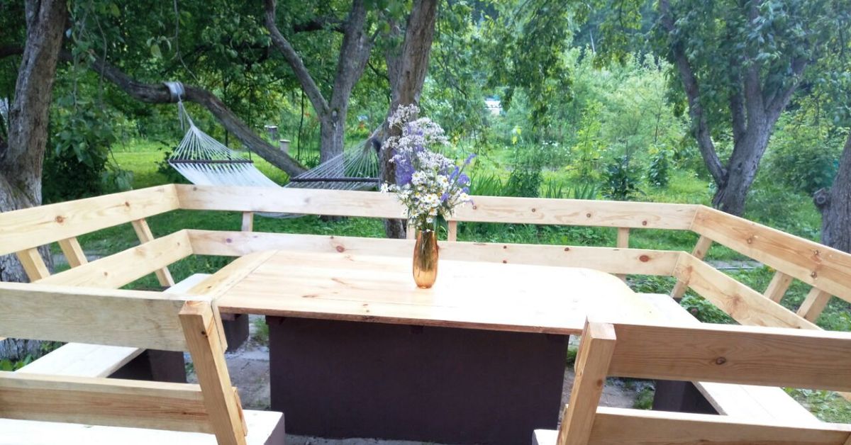 The Timeless Charm of Wooden Outdoor Furniture: A Perfect Blend of Style and Durability
